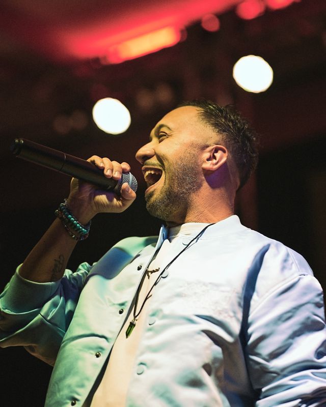 Singer on stage, Hello Bachata Fest