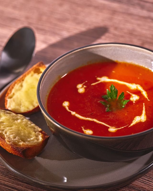 Tomato soup with cream